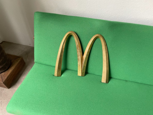 Enseigne Mac Donald's en laiton massif, circa 1970, vue 10