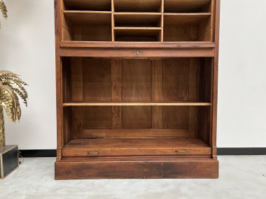 Armoire à rideaux en chêne massif, circa 1930, vue 15