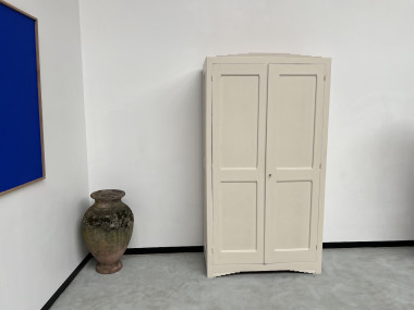 Armoire art déco 1930 restaurée, couleur lin pur, vue 3