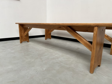 Paire de bancs en pin, DLG Charlotte Perriand, vue 4