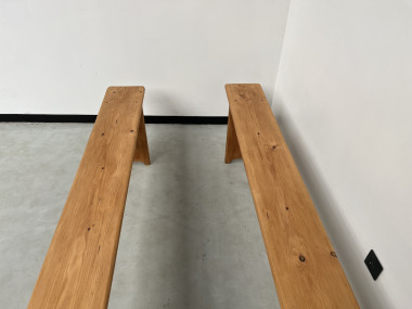 Paire de bancs en pin, DLG Charlotte Perriand, vue 7