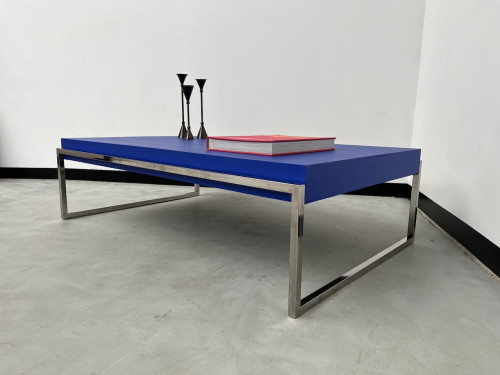 Table basse moderniste vintage, couleur bleu Klein, vue 11