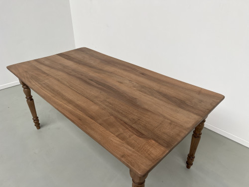 Table de ferme en noyer, vue 2
