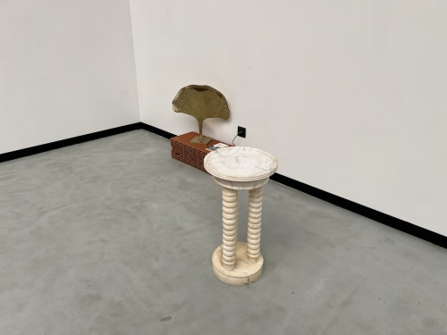 Sellette en marbre à 3 colonnes, circa 1970, vue 16