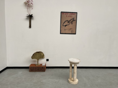 Sellette en marbre à 3 colonnes, circa 1970, vue 17