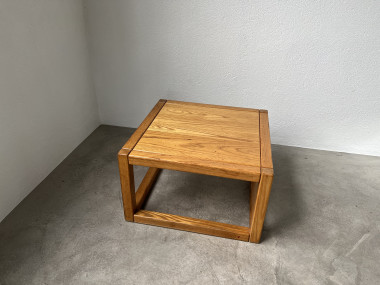 Table basse carrée de la Maison Regain, vue 2