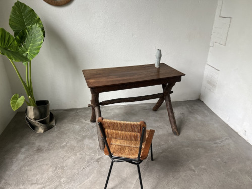 Bureau en noyer massif, art populaire, Savoie, vers 1900, vue 4