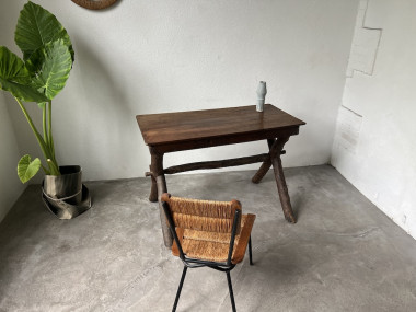 Bureau en noyer massif, art populaire, Savoie, vers 1900, vue 4