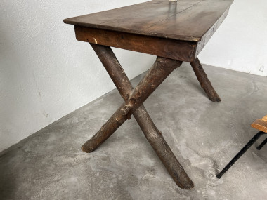 Bureau en noyer massif, art populaire, Savoie, vers 1900, vue 8