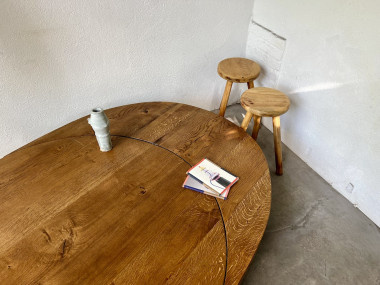 Table basse ronde en chêne massif, DLG Pierre Chapo, avec ses rallonges., vue 22