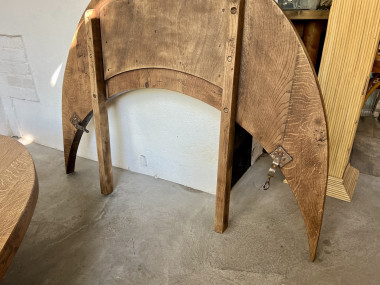 Table basse ronde en chêne massif, DLG Pierre Chapo, avec ses rallonges., vue 31