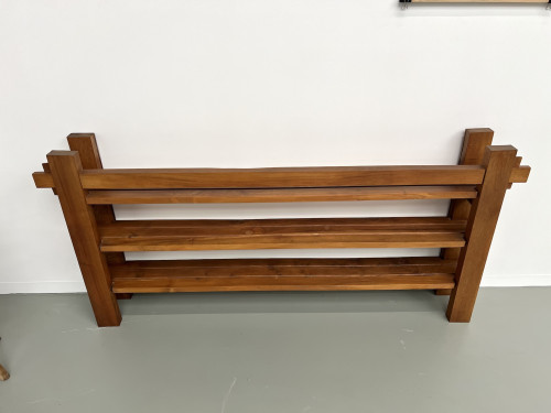 Etagère moderniste des années 70 en orme massif, vue 4
