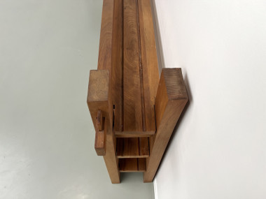 Etagère moderniste des années 70 en orme massif, vue 8