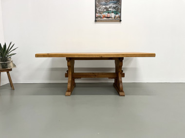 Table monastère savoyarde en pin massif, CIRCA 1970, vue 2
