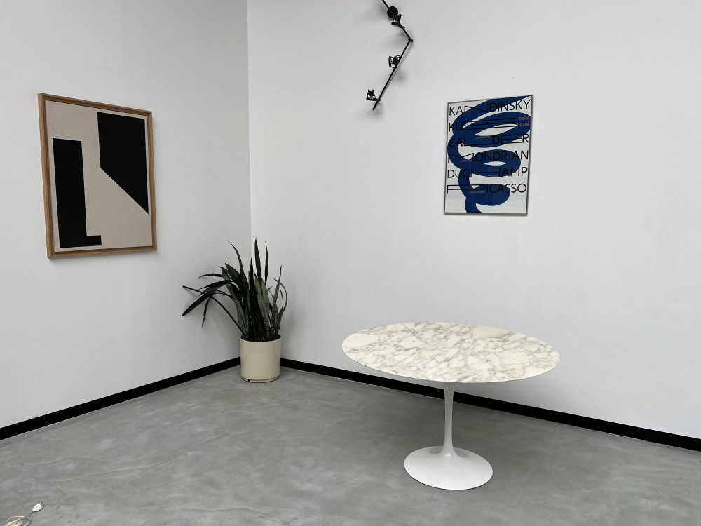 Table ronde Florence Knoll, plateau marbre et piétement tulipe, circa 1960, Eero Saarinen, vue 1