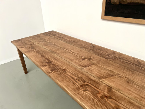 Très grande table de ferme en pin aux pieds fuseaux, vue 11
