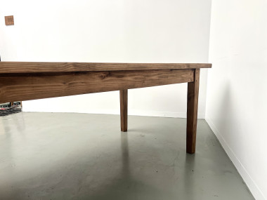 Très grande table de ferme en pin aux pieds fuseaux, vue 18