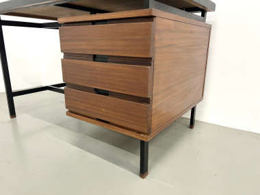 Bureau Pierre Guariche en teck et acier laqué., vue 7