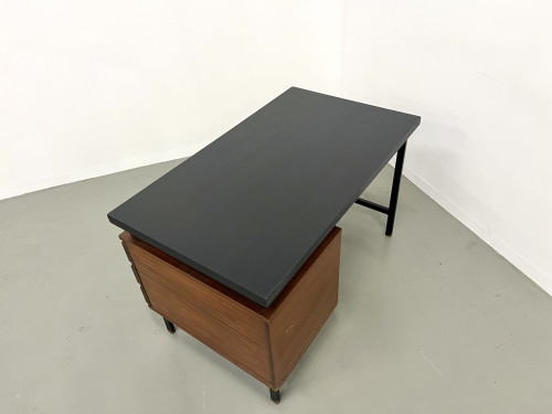 Bureau Pierre Guariche en teck et acier laqué., vue 27
