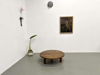 Table basse moderniste circulaire en chêne, vue 1