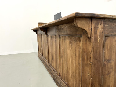 Grand comptoir de commerce ancien en pin massif, vue 12