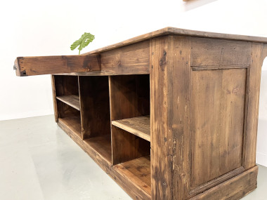 Grand comptoir de commerce ancien en pin massif, vue 34