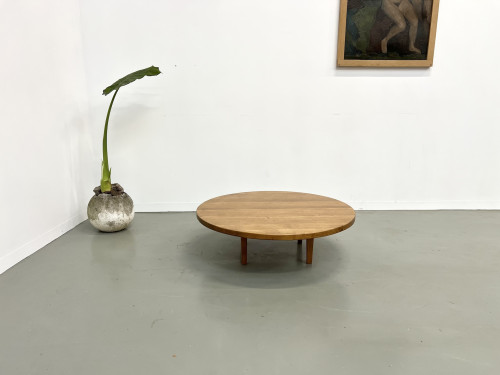 Table basse circulaire en chêne massif, vue 2