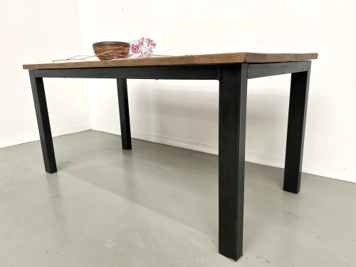 Table à manger années 70 piétement métal, vue 6