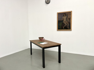 Table à manger années 70 piétement métal, vue 14