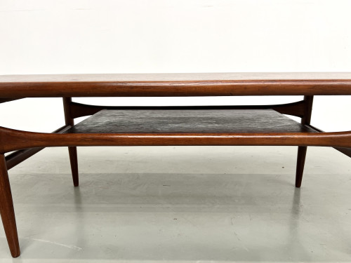 Grande table basse scandinave en teck par Robert Christensen, vue 4