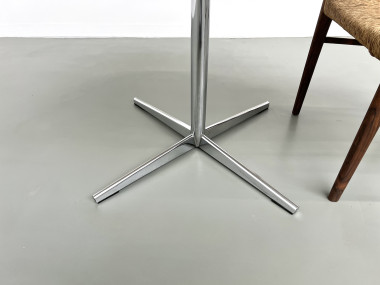 Table à manger ronde en travertin, circa 1970., vue 9