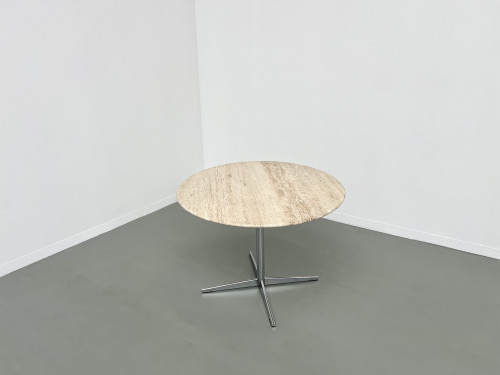Table à manger ronde en travertin, circa 1970., vue 17