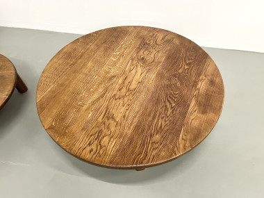 Duo de grandes tables basses modernistes tripodes, vue 8