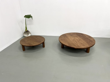 Duo de grandes tables basses modernistes tripodes, vue 20