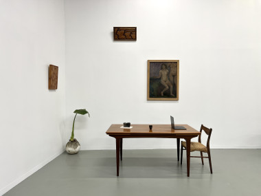 Table à manger scandinave en teck, à rallonges, vue 1