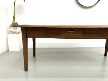 Table de ferme en chêne et cerisier massif, vue 3