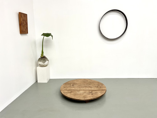 Table ultra basse circa 1970, vue 1