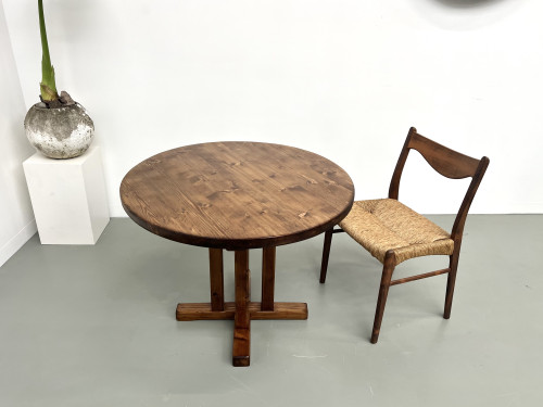Table en pin ronde "occasionnelle" Les Arcs, vue 2