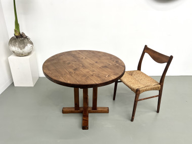 Table en pin ronde "occasionnelle" Les Arcs, vue 2