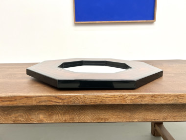 Miroir octogonal en bois par Jean-Claude Mahey, vue 6
