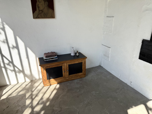Petit meuble de rangement en pin à 2 portes, vue 4
