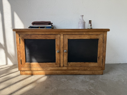 Petit meuble de rangement en pin à 2 portes, vue 15
