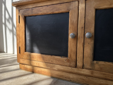 Petit meuble de rangement en pin à 2 portes, vue 18