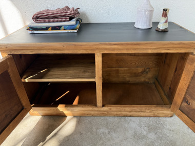 Petit meuble de rangement en pin à 2 portes, vue 22
