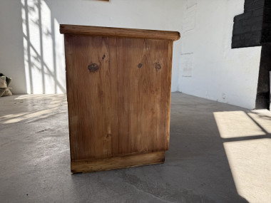 Petit meuble de rangement en pin à 2 portes, vue 32