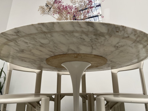 Table ronde Florence Knoll, plateau marbre et piétement tulipe, circa 1960, Eero Saarinen, vue 17