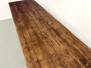 Grande table de ferme en pin massif aux pieds fuseaux, vue 13