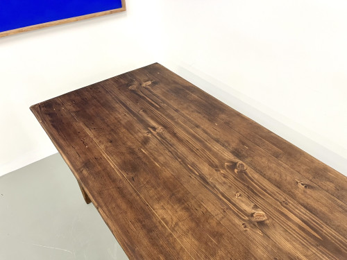 Grande table de ferme en pin massif aux pieds fuseaux, vue 14