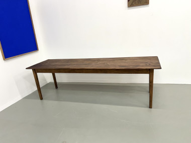 Grande table de ferme en pin massif aux pieds fuseaux, vue 28
