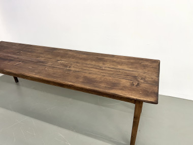 Grande table de ferme en pin massif aux pieds fuseaux, vue 31